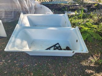 Sterling Left Drain Bathtubs