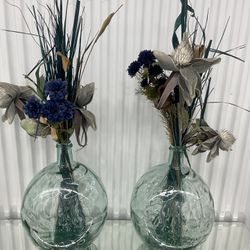 2 large glass vases & dry flowers.