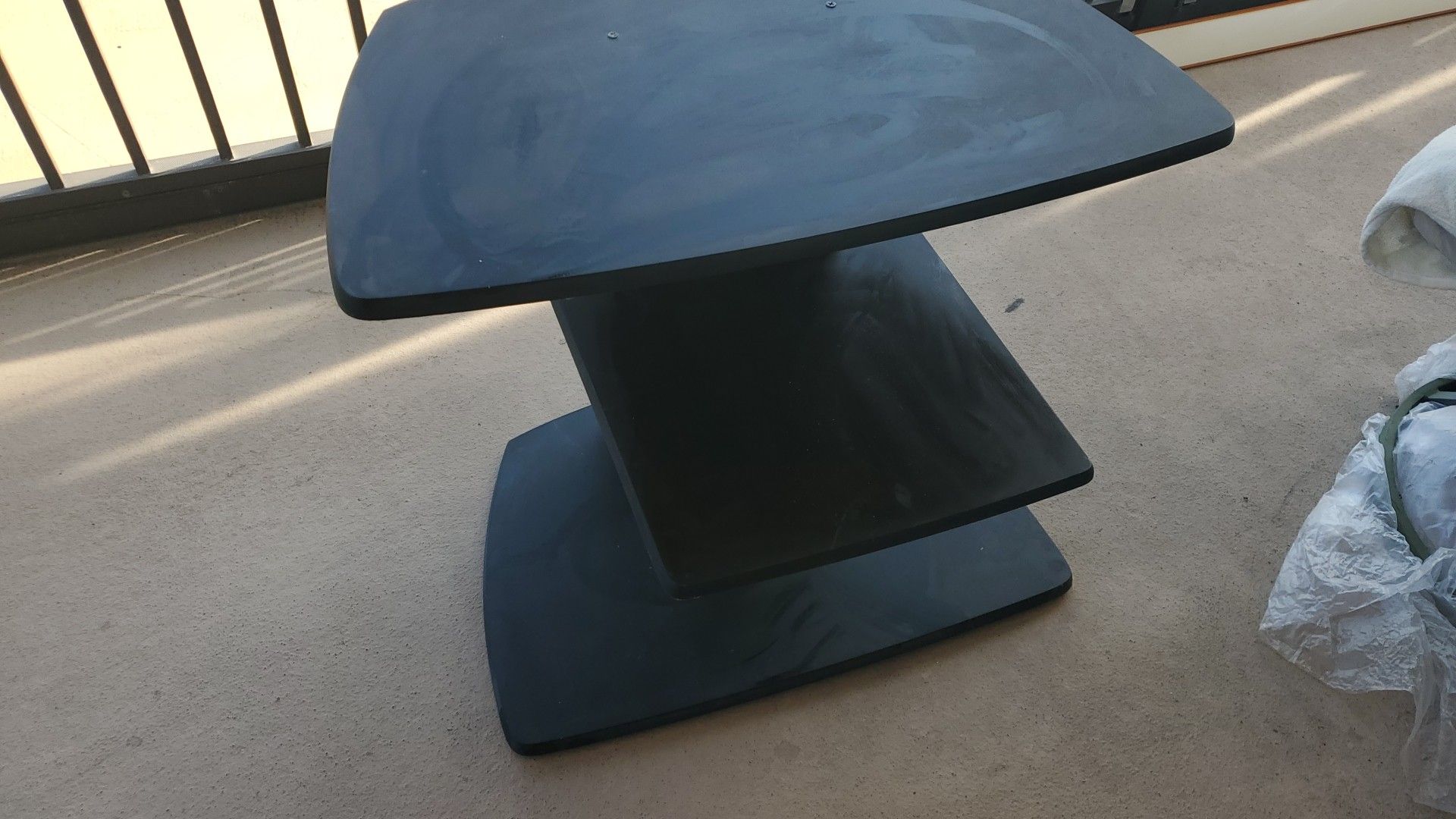 TV TABLE, free!!!!!