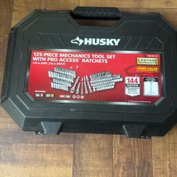 HUSKY MECHANICS TOOL SET