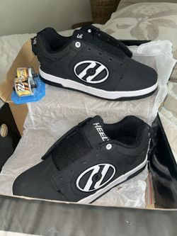 Size 7 Black And White Heelys
