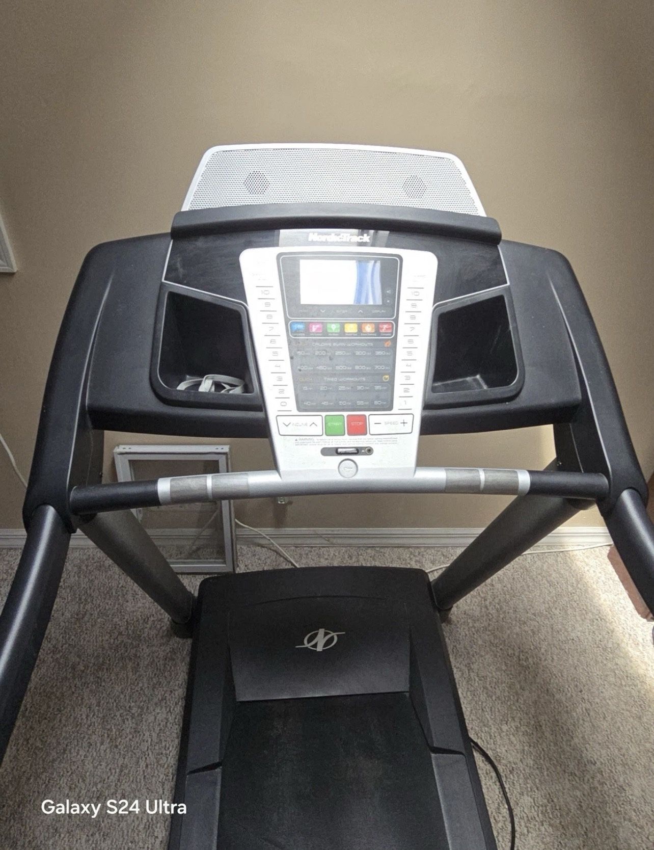 NordicTrack T 6.5 SI 10% Incline Home Use Treadmill - Black