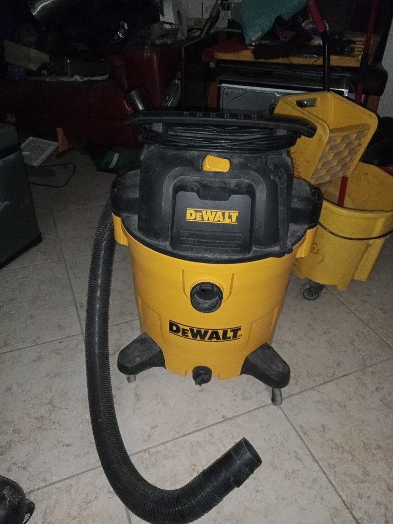 DeWalt 16 Gallon Shop Vac