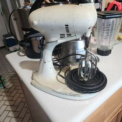 Vintage Hamilton Beach Mixmaster (1930s–40s) – Heavy Cast Metal – As Is