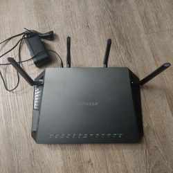 Netgear Nighthawk X4 AC2350 Smart WiFi Router (Model: R7500) For Sale 