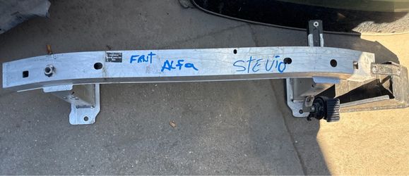 2017 Alfa Romeo Stelio front bumper rebar