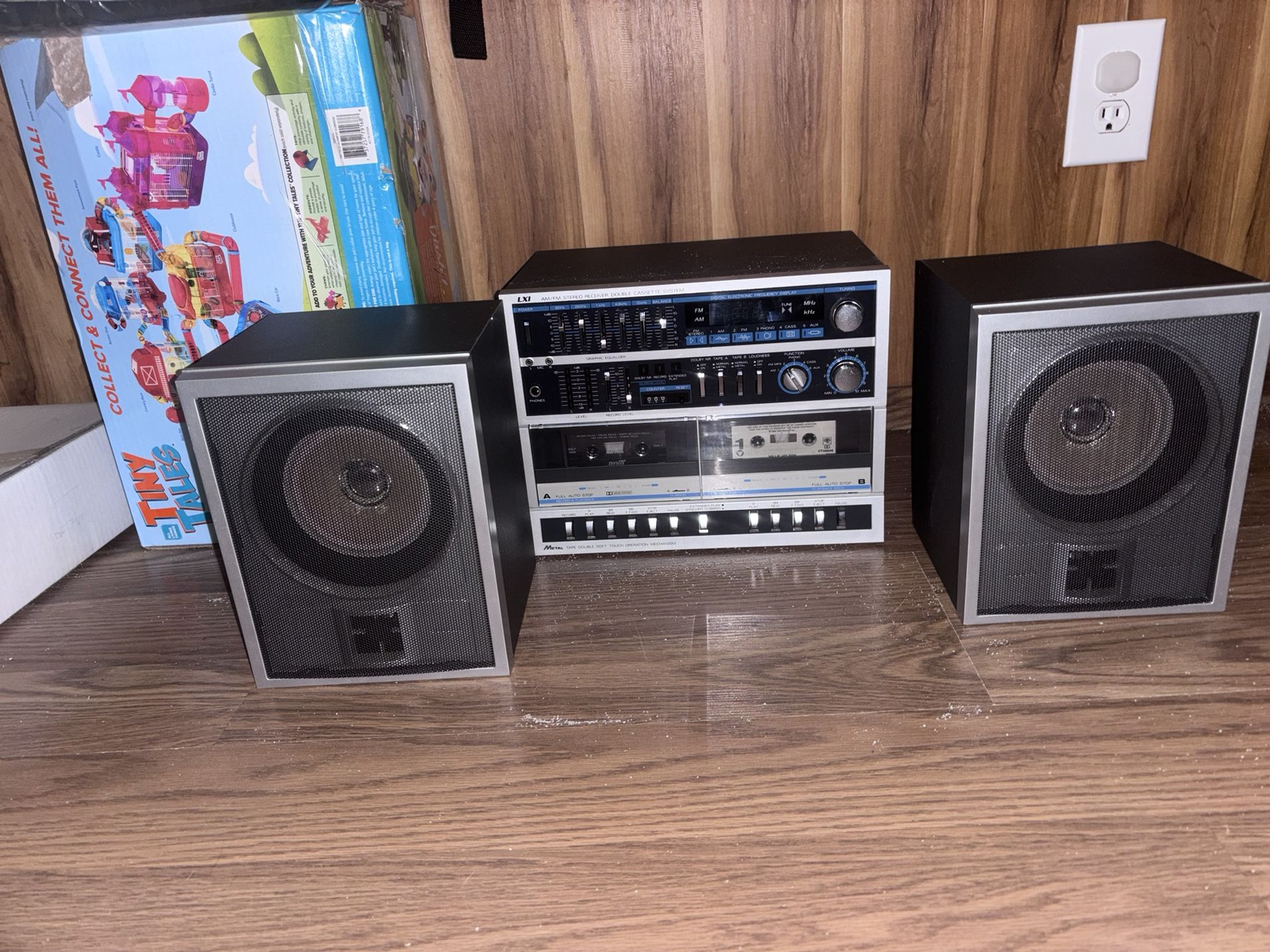 Vintage Duel Cassette With Radio