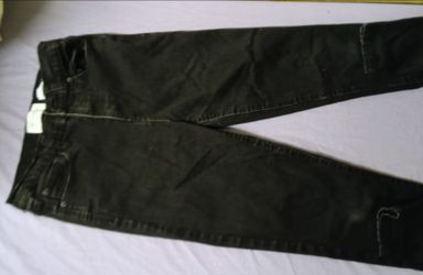 On 34th Street juniors black jeans
