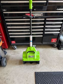 Green Works electric snow shovel