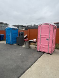2 portable bathrooms and 1 sink for any event clean and good condition