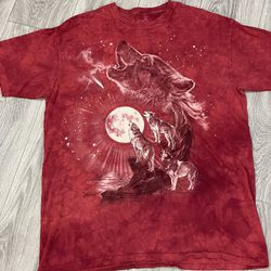 The Mountain Wolf Howling at the Moon Tee