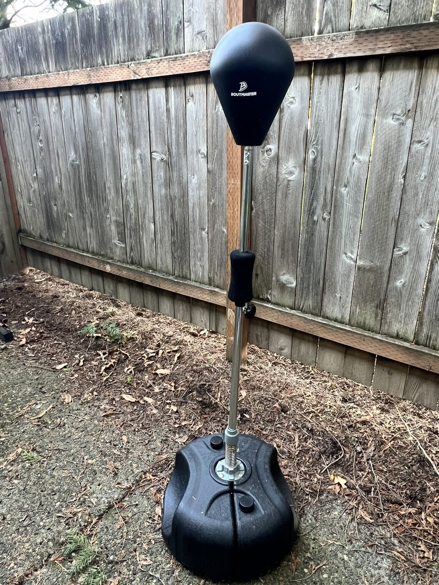 Boutmaster Punching Bag With Stand