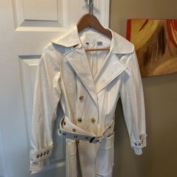 Cream patten Leather Trench