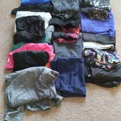 Lot of 23 Pieces of Women's Activewear Gym Leggings and Tops Size M/L