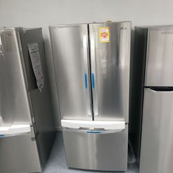 New LG FRENCH DOOR REFRIGERATOR Ice Maker 30" Wide