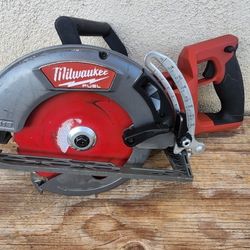 Milwaukee Skillsaw 7 1/2 Blade Tool Only 