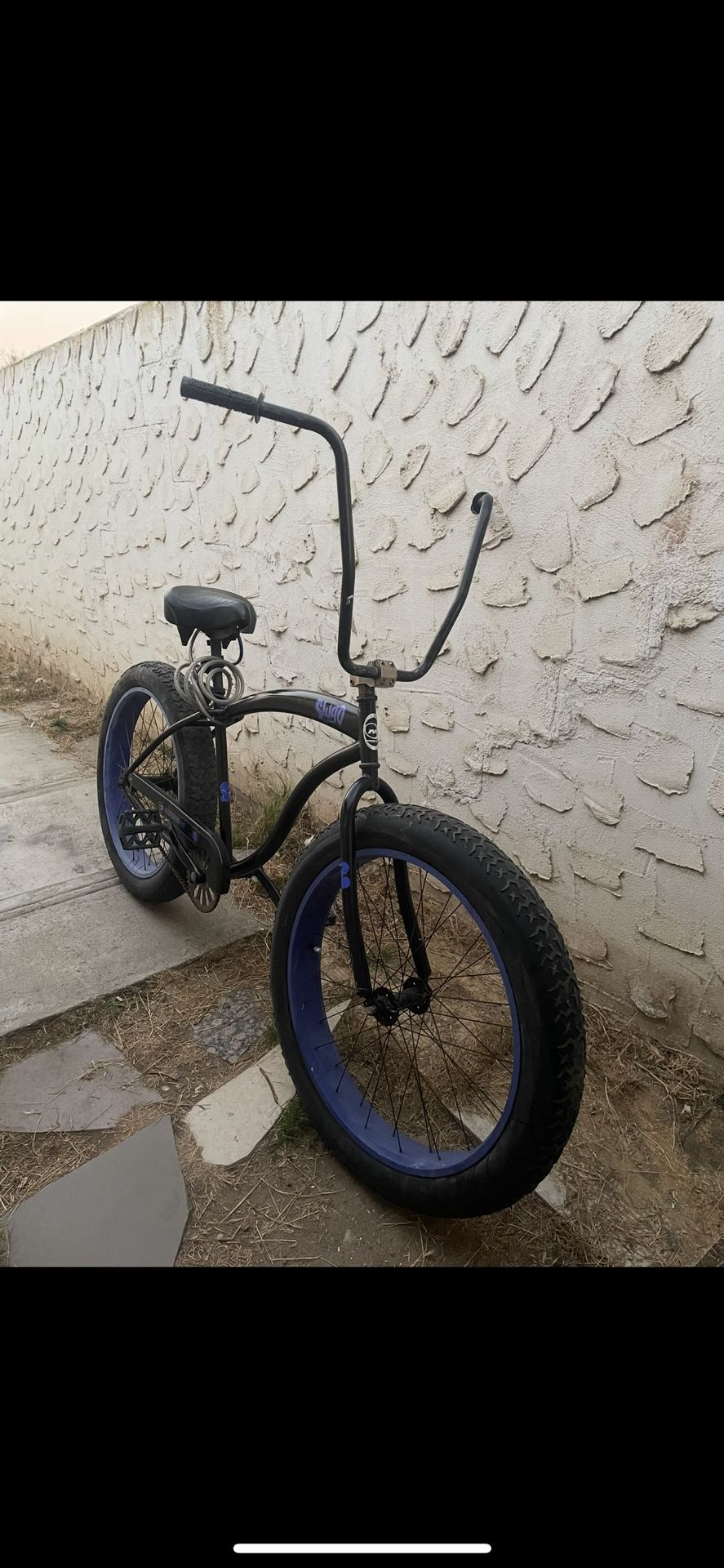 🔥 $150 CASH – Micargi Slugo A Fat Tire Bike – Blue Rims – Retails for $460+! 🔥 📍 San Diego, CA – First Come, First Served