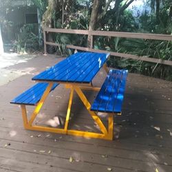 Custom Picnic Tables 