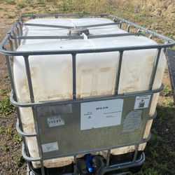 275 Gallon Water Tank 
