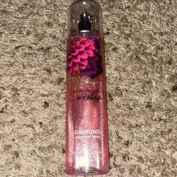 Bath & Body Works shimmer mist