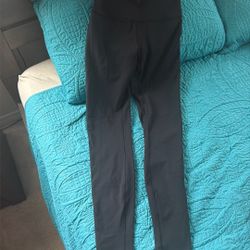 Women’s Black LuluLemon Wunder Train Leggings 