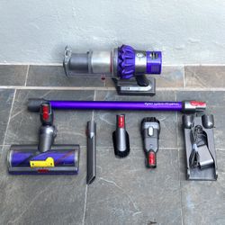 Dyson V 10 Animal Plus Vacuum Cordless 