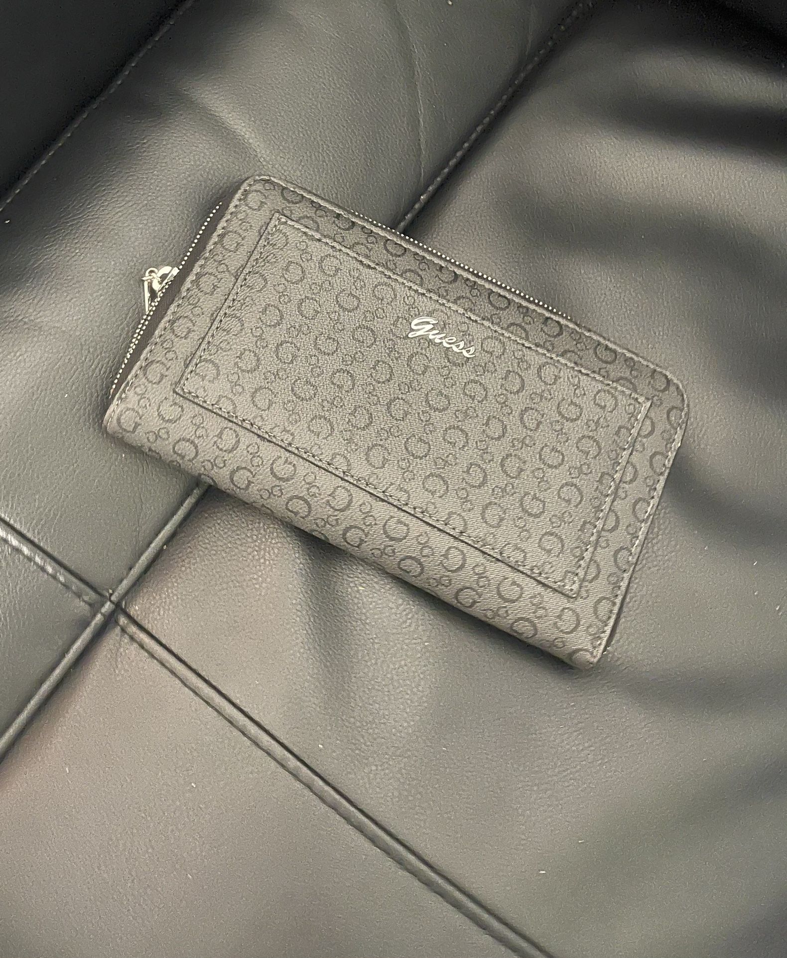 Large Guess Wallet