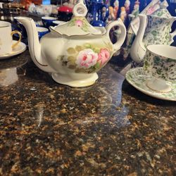 Lefton Musical Vintage Tea Pot Roses