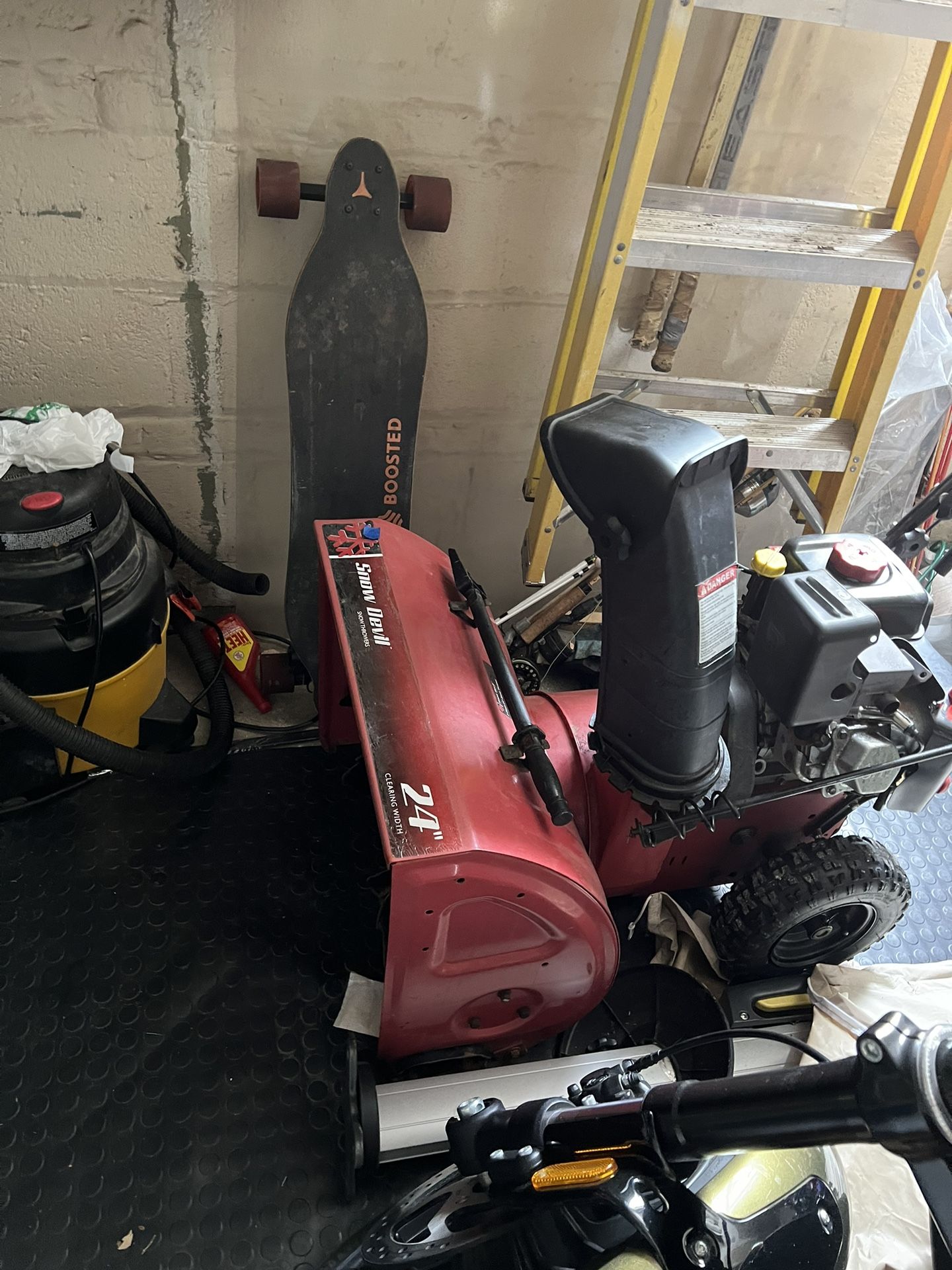 Snow Devil Snow Blower 24”