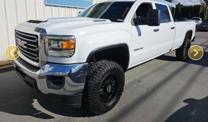 2018 GMC Sierra 2500 LIFTED DIESEL TRUCK 4WD LOW MI GMC 2500 LIFTED 4X4