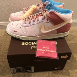 Nike Dunk Mid Social Status Free Lunch Strawberry Milk Size 8