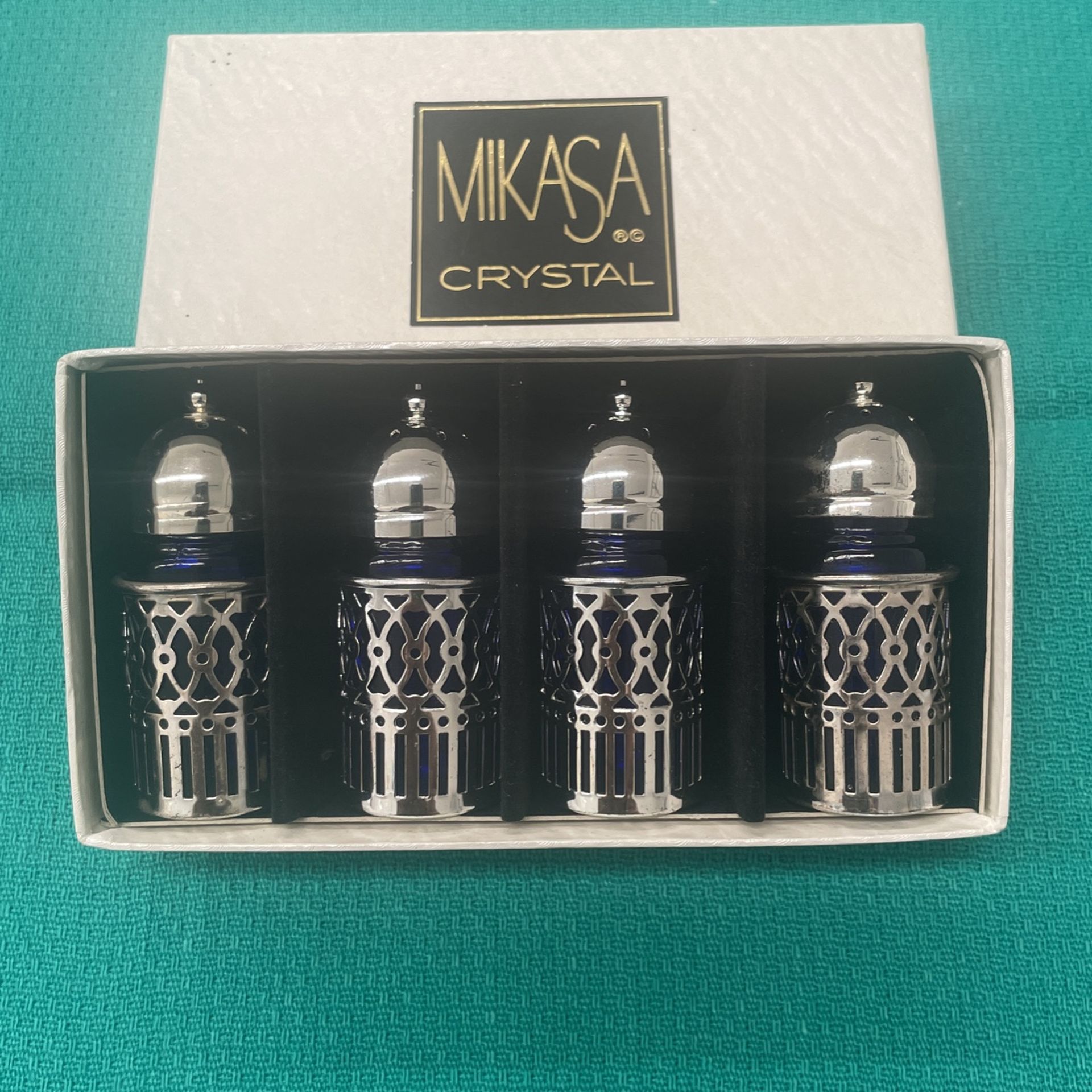 Mikasa Crystal Cobalt Blue Sal & Pepper Set Of 2