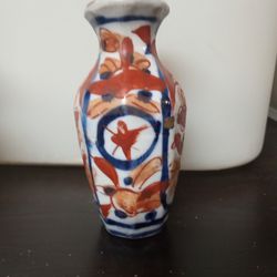 Imari Takahashi Miniature Vase 