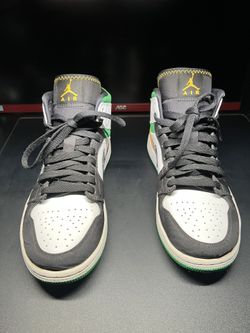 Nike Air Jordan 1 Mid  Oakland Laser Orange Bright Melon Mens Size 8