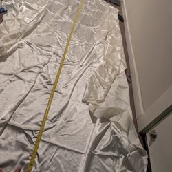 13 Satin Round Table CLOTHS