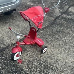 Radio Flyer 4-in-1 Stroll 'N Trike kids red bike