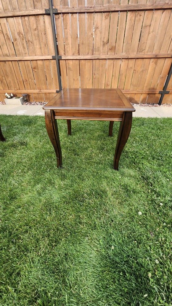 Set Of 3 Living Room Tables..