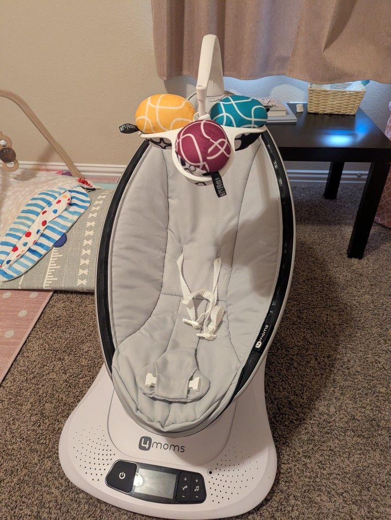 mamaRoo multi-motion baby swing