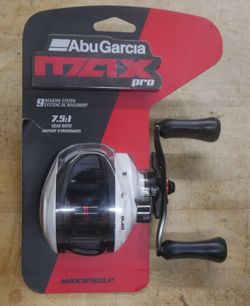 Abu Garcia Max Pro Low Profile Baitcast Reel 9 Bearing RH 7.5:1 MAX5PROLP-C NEW . F(contact info removed)8.
