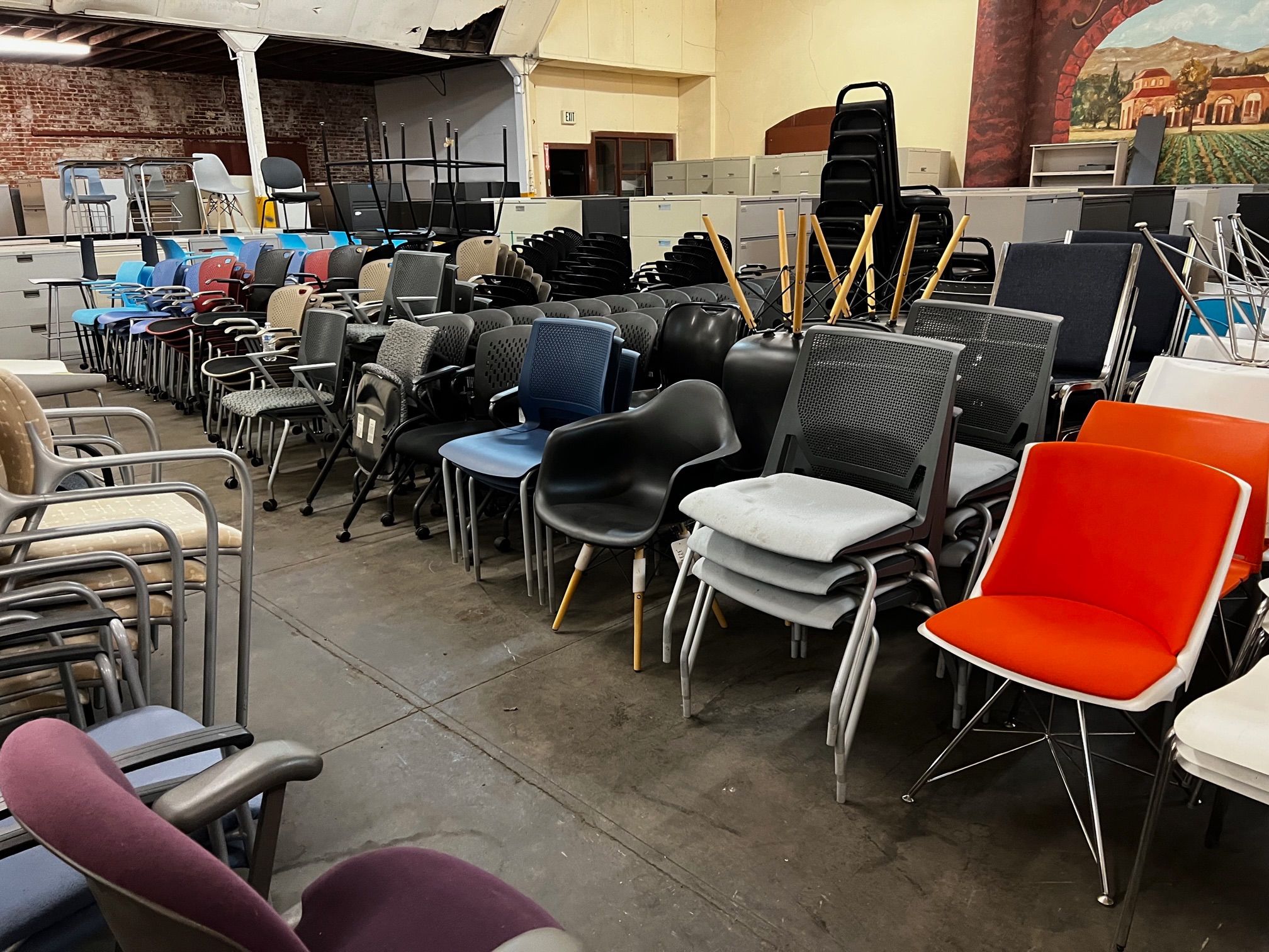 GUEST CHAIRS / CLIENT CHAIRS / LOBBY CHAIRS    -can deliver-