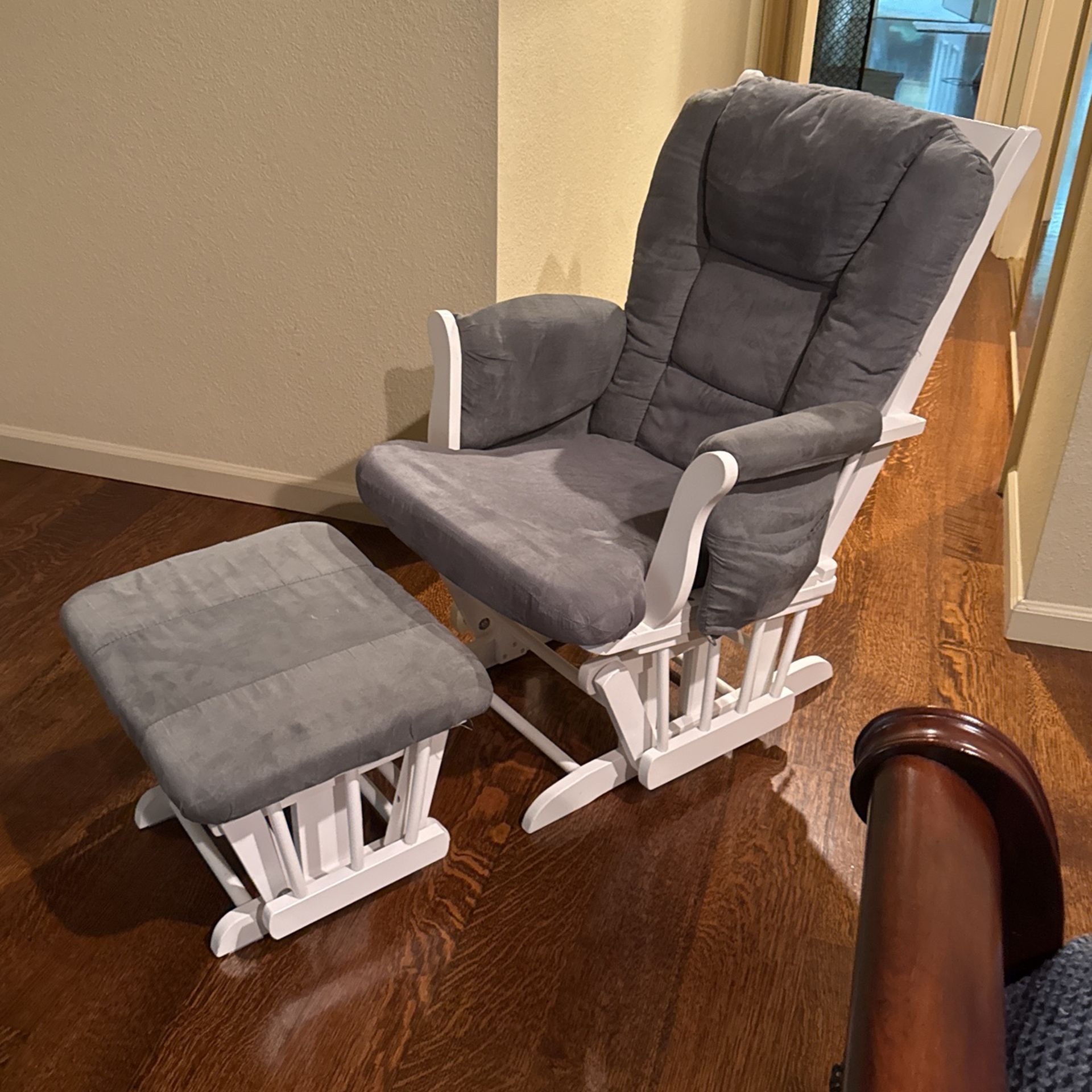 Grey And White Baby Glider