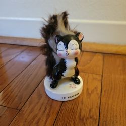 Ceramics japan skunk