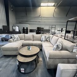 Beige Sectional w/ Chaise