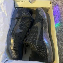 Nike Kobe 11 Elite Low - Size 9.5