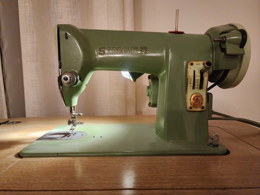 1950's Singer Electric Swinger With Original Cabinet