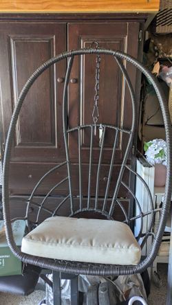 Hanging basket chair