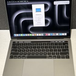 MacBook Pro 13 2018 i5/8gb ram /256 gb ssd Touch Bar 