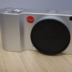 Leica TL2 Camera - Silver. Summicron 23mm f/2 Lens. 