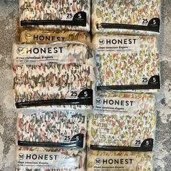 Honest Company & Hello Bello Diapers Size 5