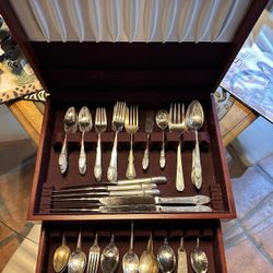 1847 Rogers First Love Flatware International Silver w/box